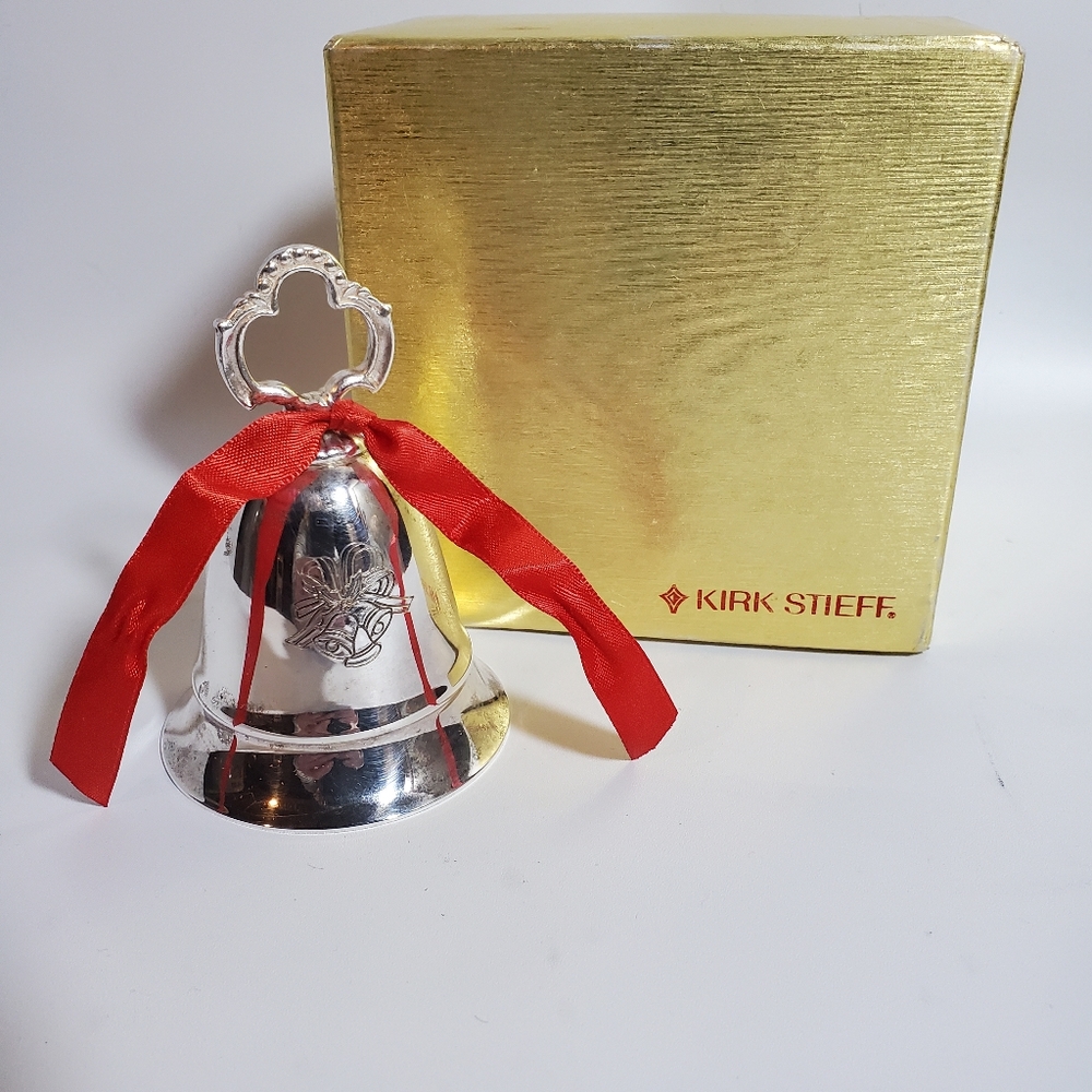 Kirk Stieff "Silver Bells" for Lenox musical silver plated bell